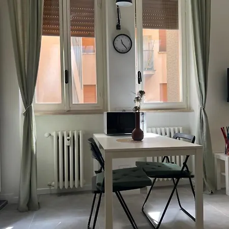 Violetta Di Apartamento *