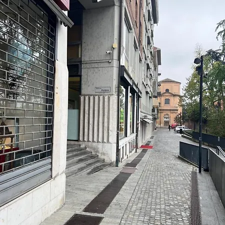 Violetta Di Appartement *